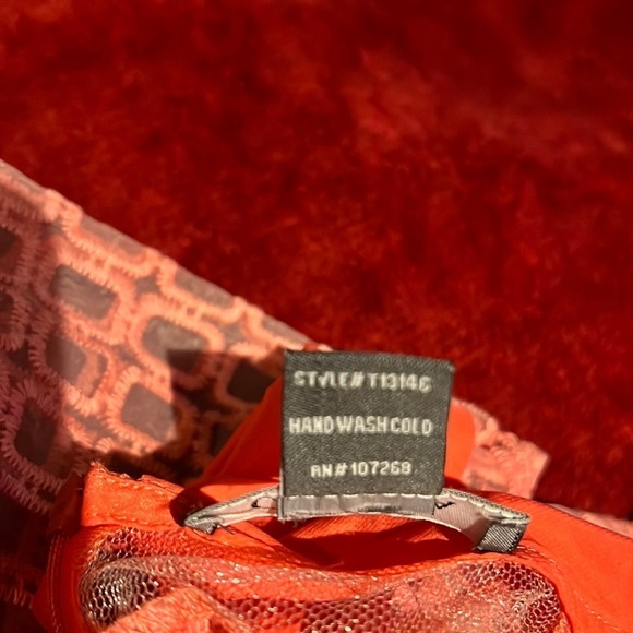 Gracia peach  sheer embroidered collar peplum blouse Sz M - Picture 5 of 13